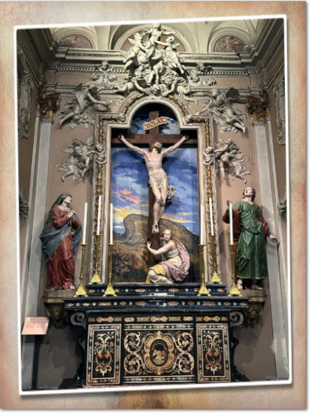 Domodossola, santuario del SS. Crocifisso, il crocifisso dell'altare maggiore.